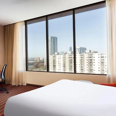 Holiday Inn Austin -Town Lake By Ihg Esterno foto