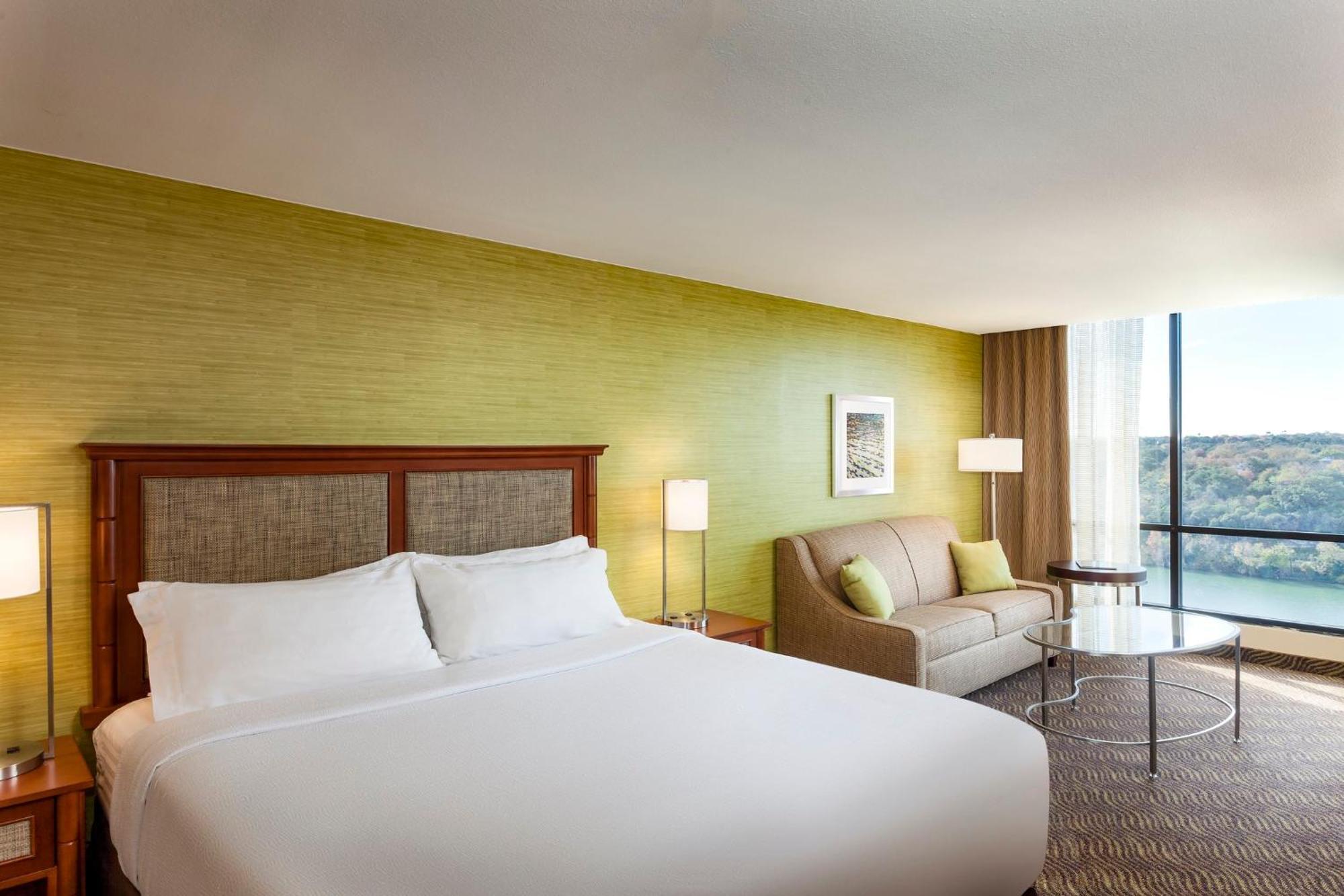 -town By Ihg Austin