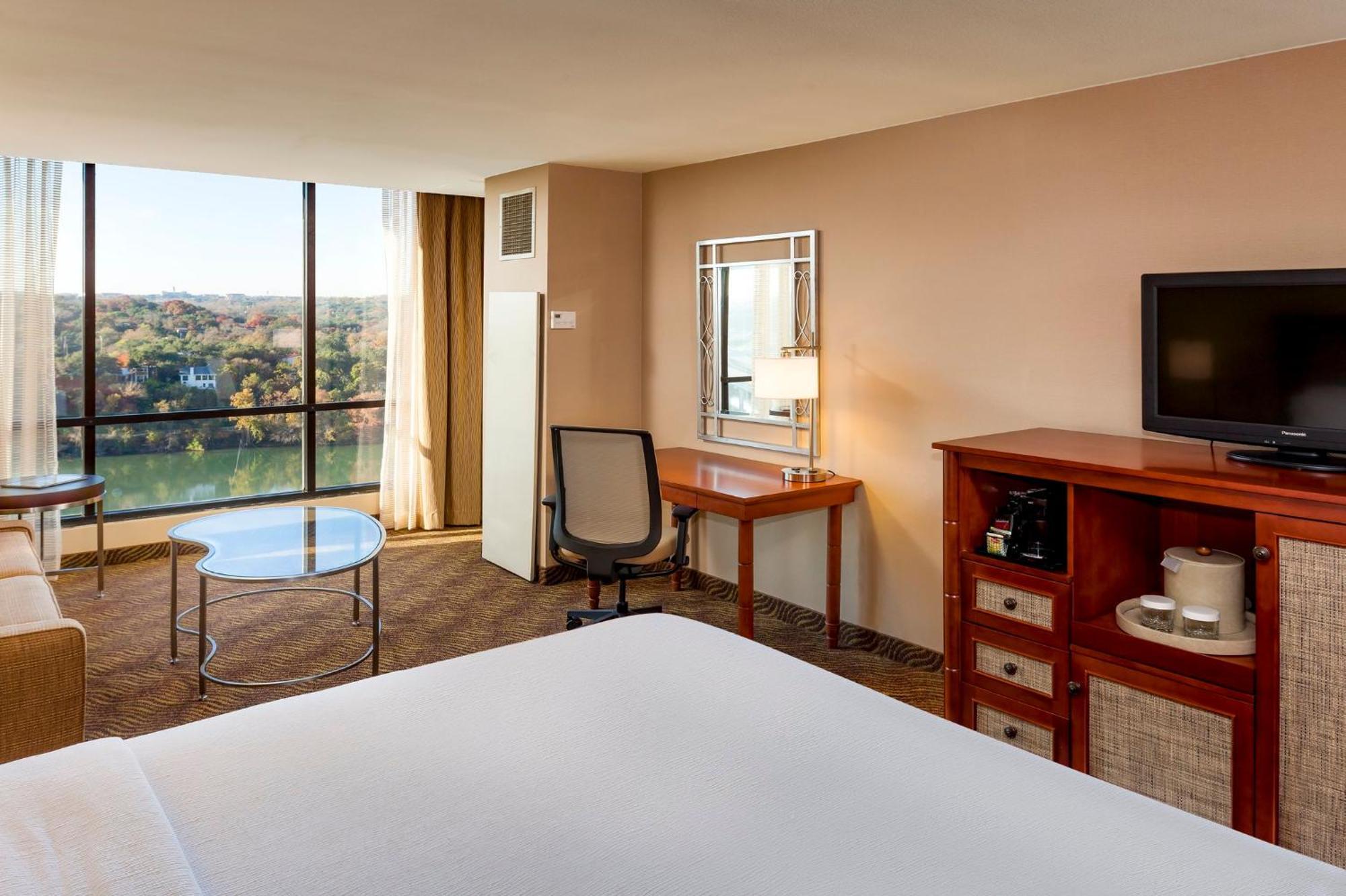 -town By Ihg