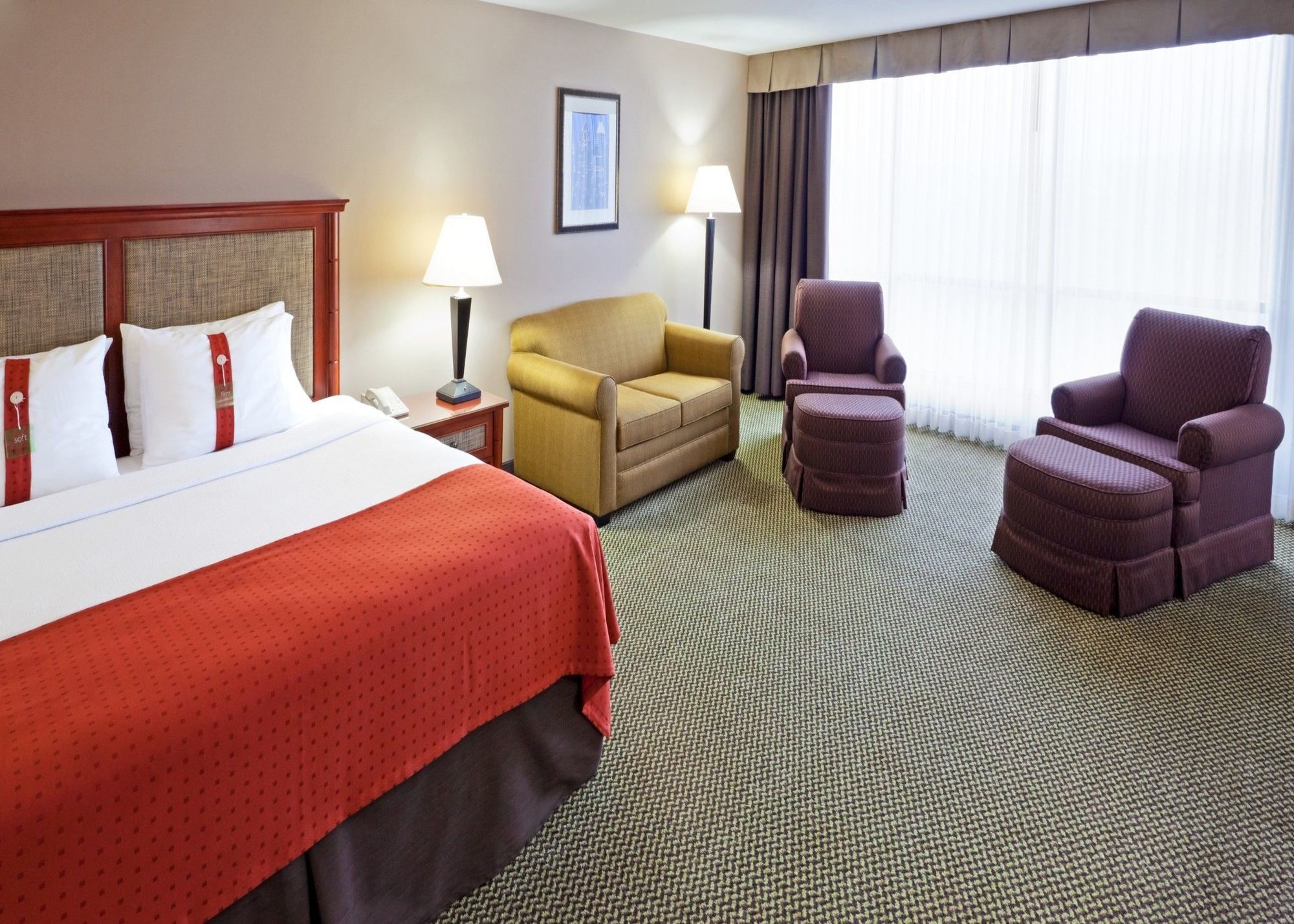 -town By Ihg Hotel 3*